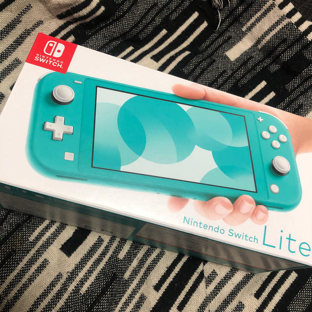 Nintendo Switch(ニンテンドースイッチ)の任天堂　Switch Lite エンタメ/ホビーのゲームソフト/ゲーム機本体(携帯用ゲーム機本体)の商品写真