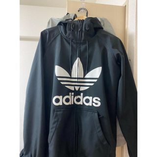 adidas スノボパーカー