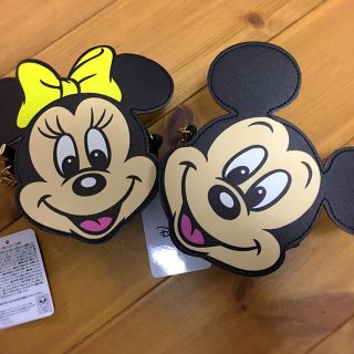 ディズニー(Disney)の週末限定値下げ！タグ付☆ミッキー&ミニー　ポシェット(キャラクターグッズ)