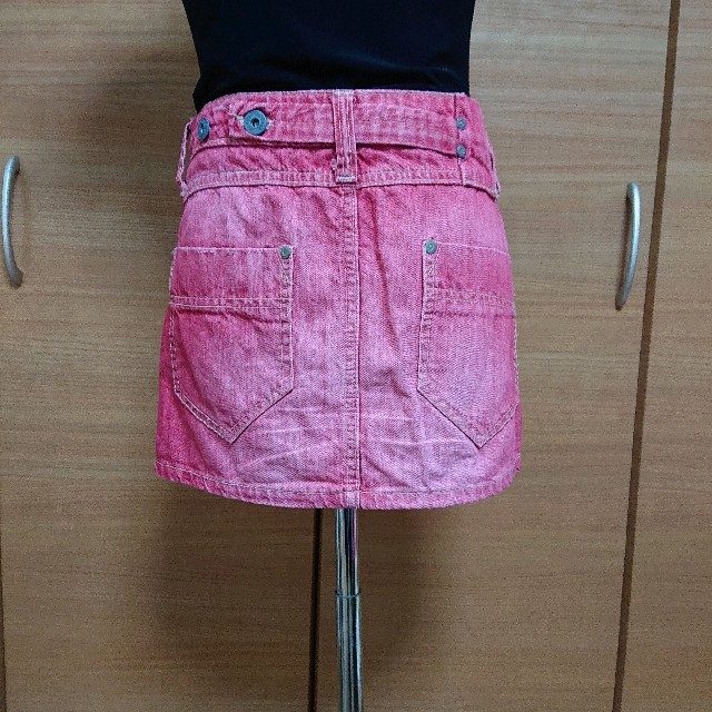 THE FIRST(ザファースト)のファーストデニムスカート レディースのスカート(ミニスカート)の商品写真