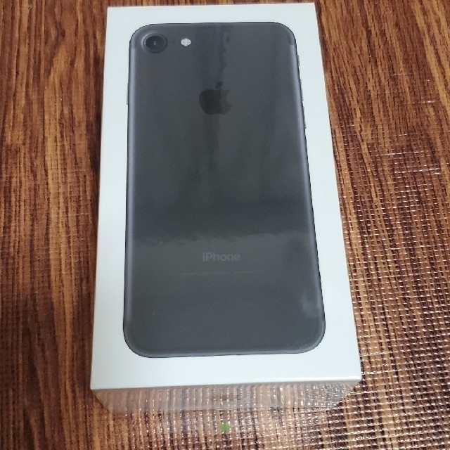 新品 未開封 iphone7 32GB docomo SIMロック解除 ブラック