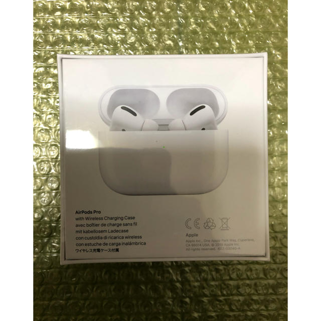 Apple(アップル)の新品 未開封 airpods pro MWP22J/A スマホ/家電/カメラのオーディオ機器(ヘッドフォン/イヤフォン)の商品写真