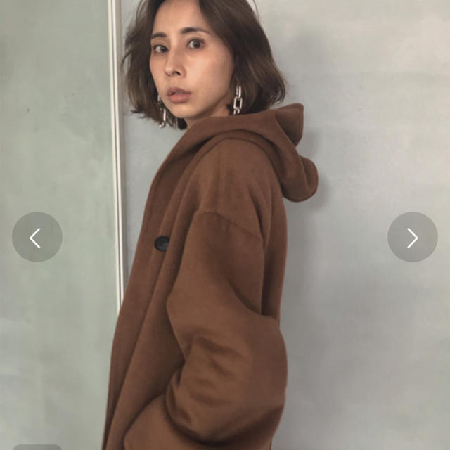 Ameri VINTAGE(アメリヴィンテージ)のAMERI  キャメルREVER HOODED COAT レディースのジャケット/アウター(ロングコート)の商品写真