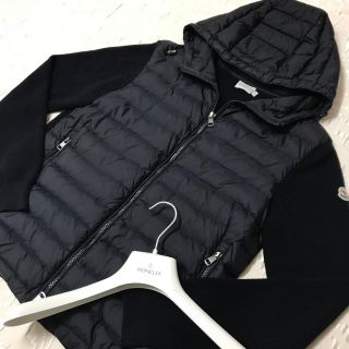 モンクレール(MONCLER)のMONCLER ニットダウン　ネイビー　使用回数少(ダウンジャケット)