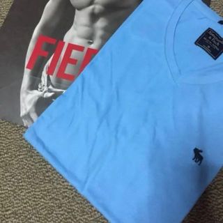 アバクロンビーアンドフィッチ(Abercrombie&Fitch)の『Taku様専用』★アバクロ メンズワンポイントVネックTシャツ ☆XS2点(Tシャツ/カットソー(半袖/袖なし))