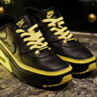 ナイキ(NIKE)のNIKE AIR MAX 90 × UNDEFEATED イエロー 黄色(スニーカー)