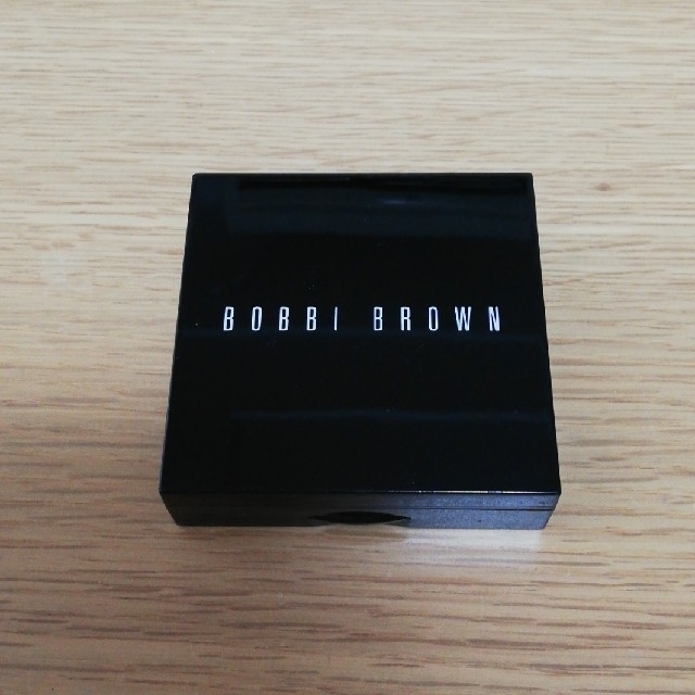 BOBBI BROWN(ボビイブラウン)のボビイブラウン　シマーブリックコンパクト コスメ/美容のベースメイク/化粧品(フェイスカラー)の商品写真