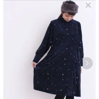 シャンブルドゥシャーム(chambre de charme)のはなちゃん様専用●chambre de charme 粉雪ドットワンピース(ひざ丈ワンピース)