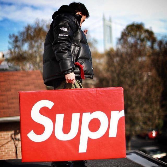 Supreme(シュプリーム)の Supreme/Everlast Folding Exercise Mat スポーツ/アウトドアのトレーニング/エクササイズ(トレーニング用品)の商品写真