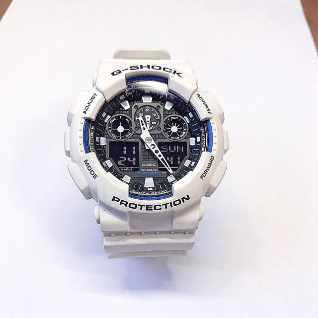 G-SHOCK(ジーショック)のG-SHOCK(CASIO) 腕時計　ホワイト メンズの時計(腕時計(デジタル))の商品写真