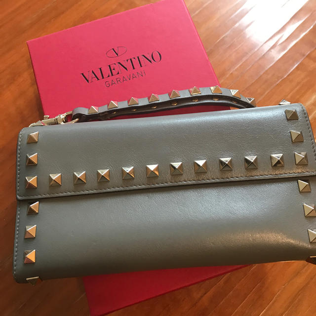 VALENTINO グレーレザー財布ファッション小物