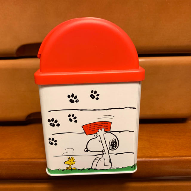 SNOOPY(スヌーピー)のSNOOPY 缶ゴミ箱 インテリア/住まい/日用品のインテリア小物(ごみ箱)の商品写真