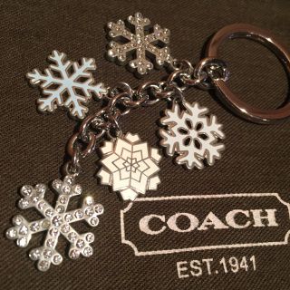 コーチ(COACH)のCOACH 雪　結晶　チャーム(バッグチャーム)