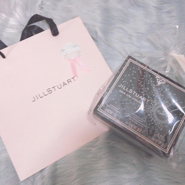 ブラックチュール新品✨未開封✨JILLSTUARTのブラックチュール♡クリスマスコフレ♡ホリデー