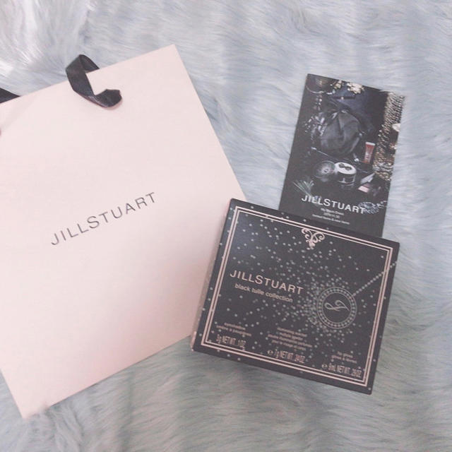 新品✨未開封✨JILLSTUARTのブラックチュール♡クリスマスコフレ♡ホリデー 1