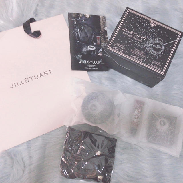 新品✨未開封✨JILLSTUARTのブラックチュール♡クリスマスコフレ♡ホリデー 2