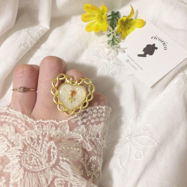 小ぶりなバラ リング 指輪 ハンドメイド ヴィンテージ アンティーク レトロ ハンドメイドのアクセサリー(リング)の商品写真