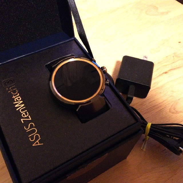 ASUS(エイスース)のASUS Zenwatch3 メンズの時計(腕時計(デジタル))の商品写真