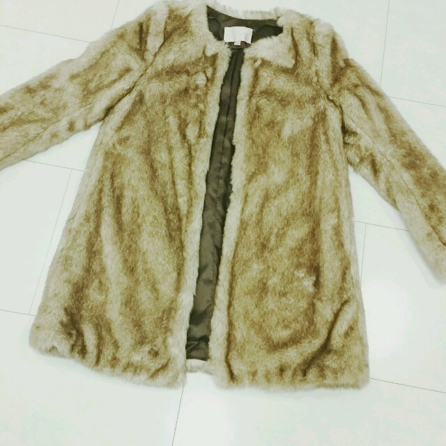 UNIQLO(ユニクロ)の洋服ワンコインSALE様専用 レディースのジャケット/アウター(毛皮/ファーコート)の商品写真