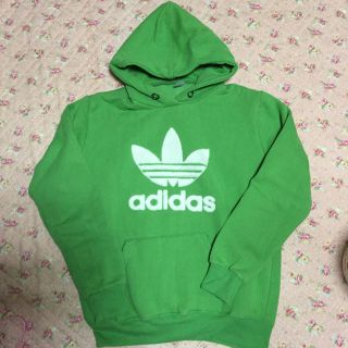 アディダス(adidas)のadidas パーカー(パーカー)