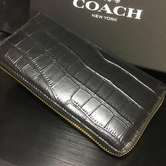 COACH(コーチ)のプレゼントにも❤️新品コーチ正規品クロコ柄ラウンドファスナー長財布 レディースのファッション小物(財布)の商品写真