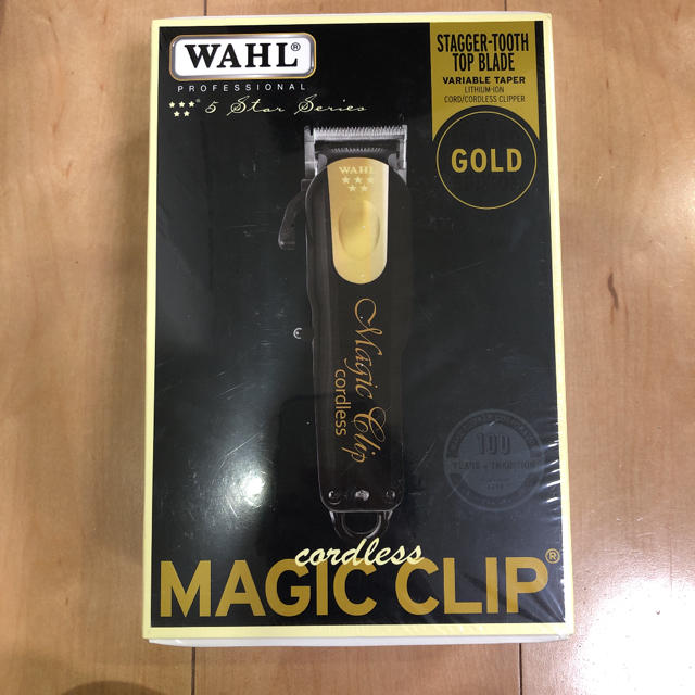 新品 未使用 WAHL MAGIC CLIP GOLD バリカン ゴールド スマホ/家電/カメラの美容/健康(メンズシェーバー)の商品写真