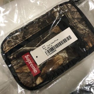 シュプリーム(Supreme)のSupreme Small zip porch camo 19aw week1 (ポーチ)