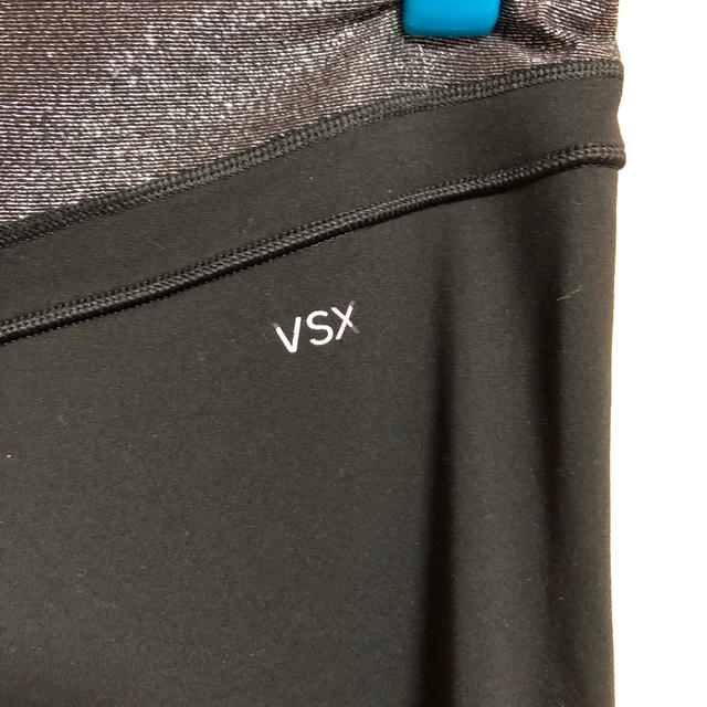 Victoria's Secret(ヴィクトリアズシークレット)のヴィクトリアズシークレット　VSX ヨガパンツ スポーツ/アウトドアのトレーニング/エクササイズ(ヨガ)の商品写真