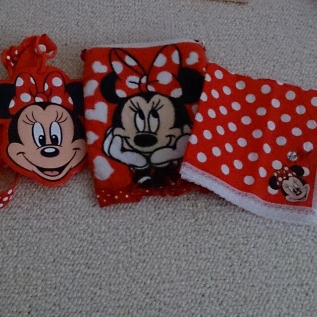 Disney(ディズニー)のミニーちゃんセット♥ レディースのファッション小物(ポーチ)の商品写真