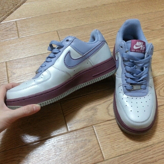 NIKE(ナイキ)の新品同様☆NIKE AIRFORCE レディースの靴/シューズ(スニーカー)の商品写真