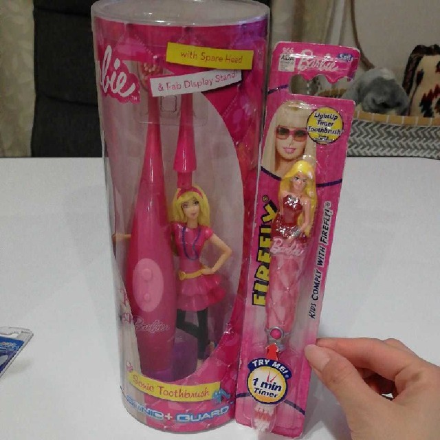 Barbie(バービー)のバービー電動歯ブラシセット&光る歯ブラシセット☆ スマホ/家電/カメラの美容/健康(電動歯ブラシ)の商品写真