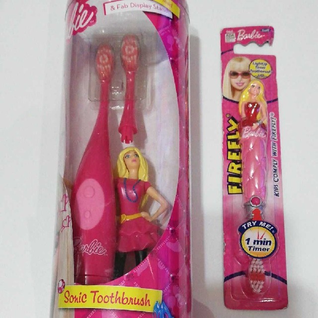 Barbie(バービー)のバービー電動歯ブラシセット&光る歯ブラシセット☆ スマホ/家電/カメラの美容/健康(電動歯ブラシ)の商品写真