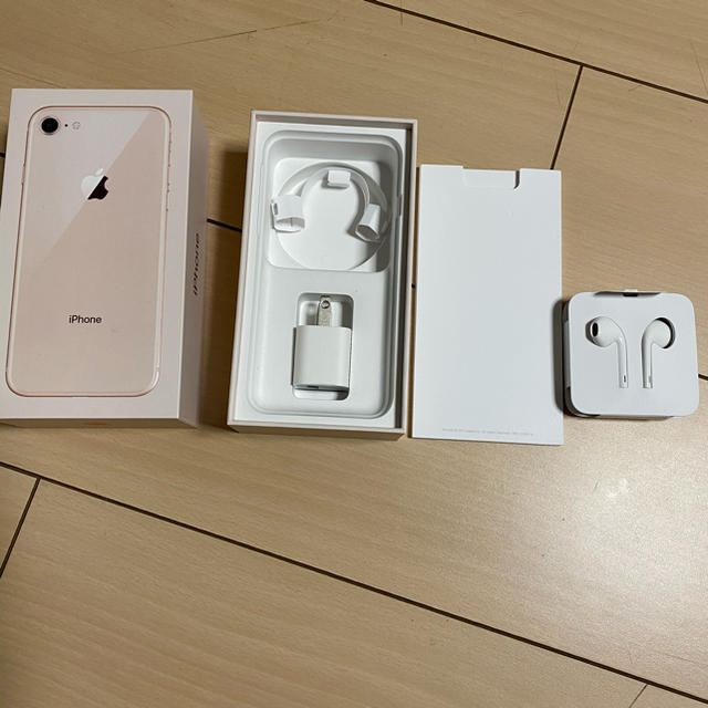 iPhone8 64GB ゴールド　ドコモ版シムフリー　訳ありスマートフォン/携帯電話