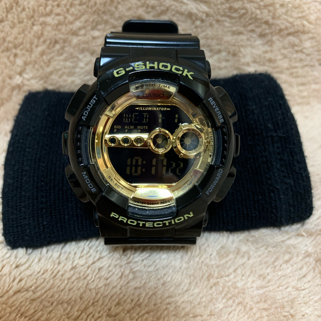 G-SHOCK GD-100GB 黒金　Gショック