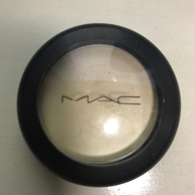 MAC(マック)のアイシャドウベース コスメ/美容のベースメイク/化粧品(アイシャドウ)の商品写真