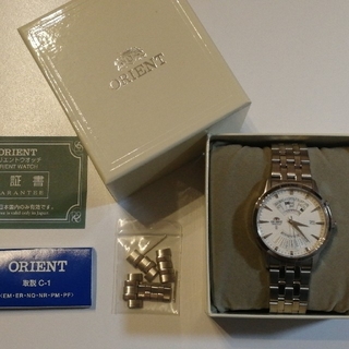 オリエント(ORIENT)のORIENT 腕時計　海外モデル　万年カレンダー(腕時計(アナログ))