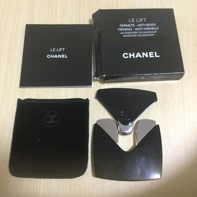 CHANEL(シャネル)の新品未使用 CHANEL かっさ コスメ/美容のスキンケア/基礎化粧品(フェイスローラー/小物)の商品写真