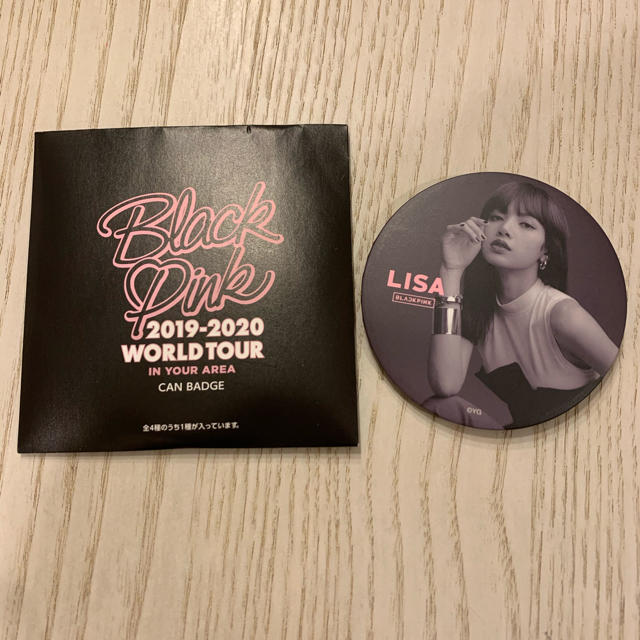 BLACKPINK LISA 缶バッチ チケットの音楽(K-POP/アジア)の商品写真