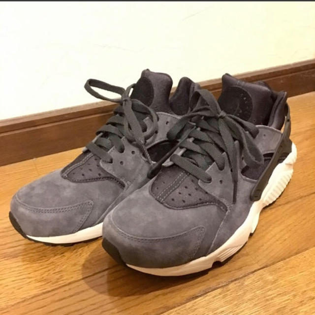 NIKE(ナイキ)の【新品未使用品 】国内未発売 NIKE AIR HUARACHE ナイキ ハラチ メンズの靴/シューズ(スニーカー)の商品写真