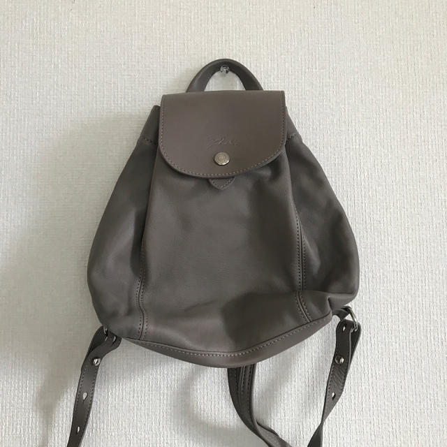 LONGCHAMP(ロンシャン)のロンシャン  リュック　新品未使用　グレージュ レディースのバッグ(リュック/バックパック)の商品写真