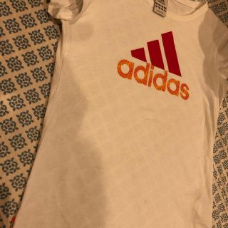 アディダス(adidas)のレディーススポーツＴシャツ(Tシャツ(半袖/袖なし))