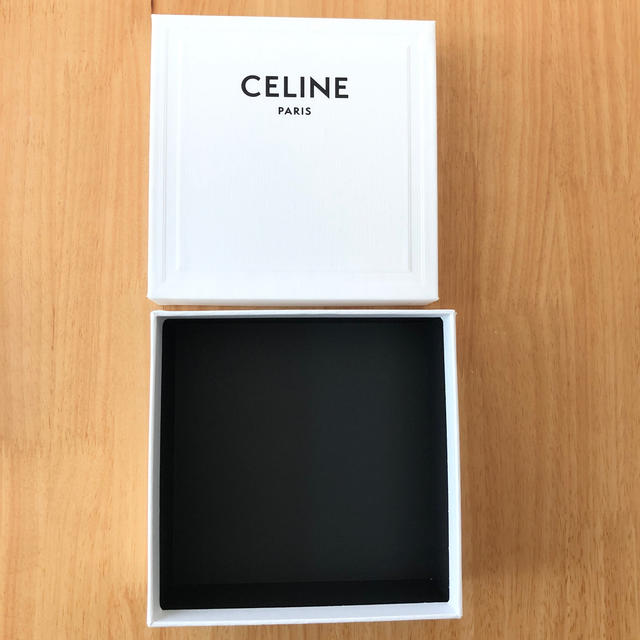 celine(セリーヌ)のセリーヌ ミニ財布サイズ 空箱 レディースのバッグ(ショップ袋)の商品写真