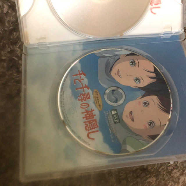 千と千尋の神隠しDVD エンタメ/ホビーのDVD/ブルーレイ(アニメ)の商品写真