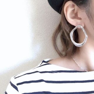 イェッカヴェッカ(YECCA VECCA)のシルバーオープンフープピアス(ピアス)