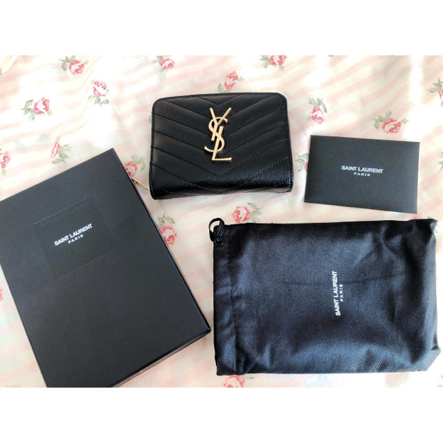 Yves Saint Laurent 2つ折り財布ファッション小物