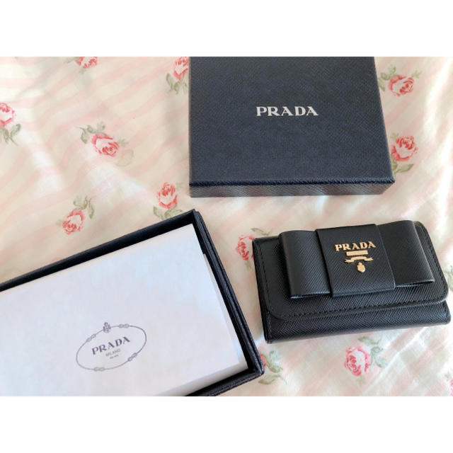 PRADA リボン キーケース