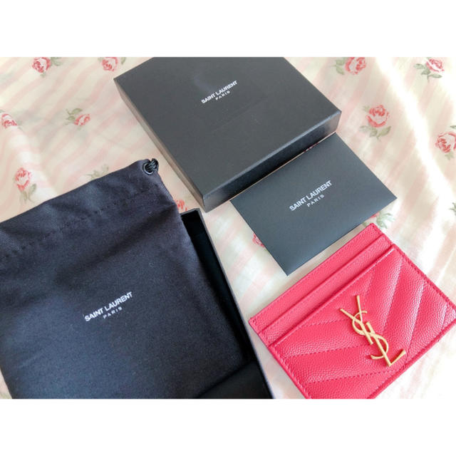 Yves Saint Laurent Beaute(イヴサンローランボーテ)のYves Saint Laurent カードケース レディースのファッション小物(名刺入れ/定期入れ)の商品写真