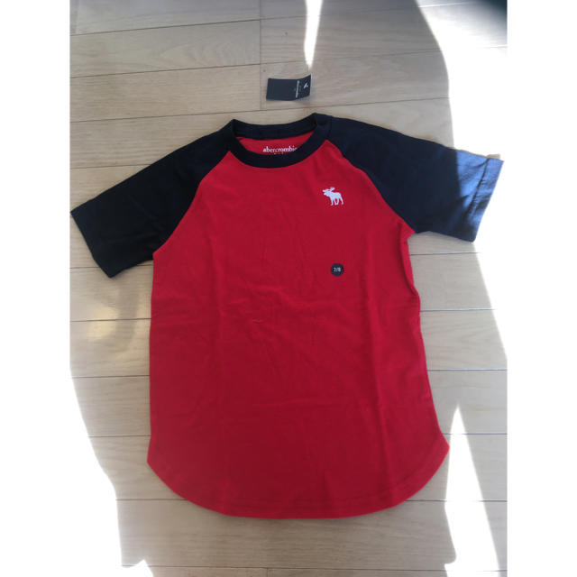 Abercrombie&Fitch(アバクロンビーアンドフィッチ)の新品　アバクロ  Tシャツ キッズ/ベビー/マタニティのキッズ服男の子用(90cm~)(Tシャツ/カットソー)の商品写真