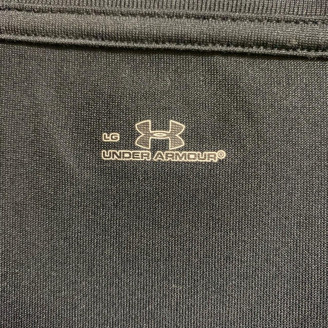 UNDER ARMOUR(アンダーアーマー)の  アンダーアーマー　Tシャツ　Lサイズ レディースのトップス(Tシャツ(半袖/袖なし))の商品写真