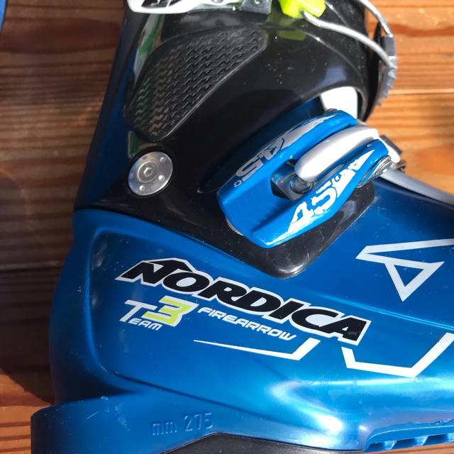 NORDICA(ノルディカ)の［即日発送可］ジュニア スキーブーツ スポーツ/アウトドアのスキー(ブーツ)の商品写真